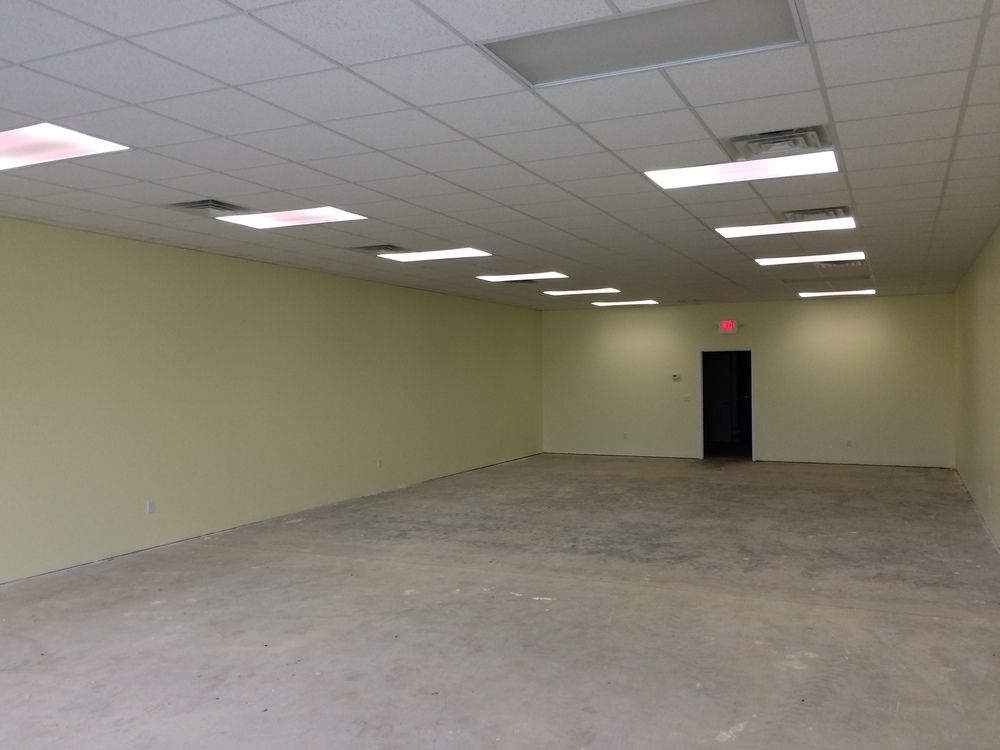 Yorkshire Square: 123-133 Ana Drive, Florence, AL 35630
